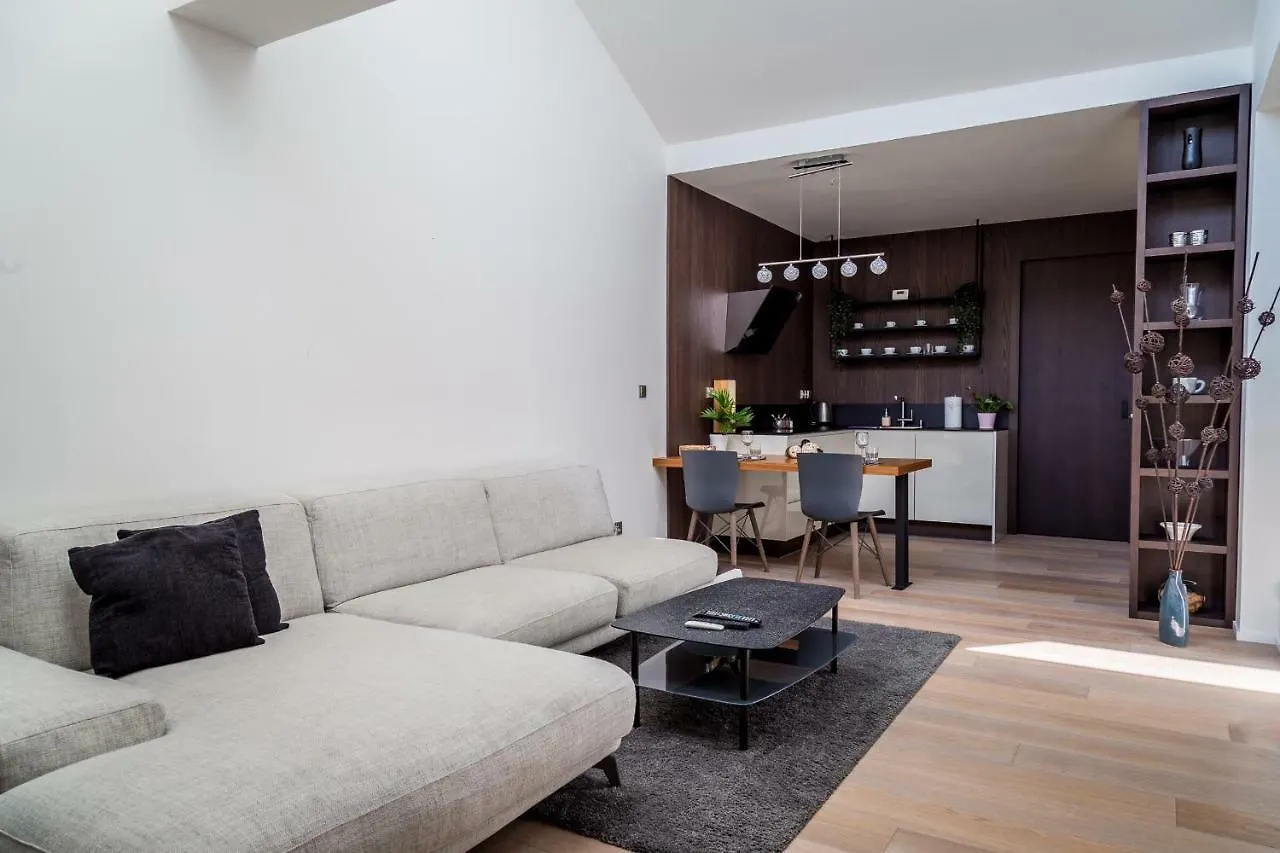 Praha 4, Podoli Jeremenkova 410/14 Apartment